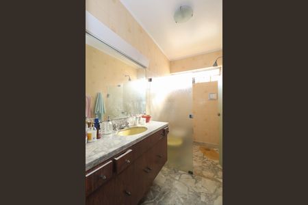 Casa à venda com 283m², 4 quartos e 2 vagas Casa à venda com 283m², 4 quartos e 2 vagasBanheiro da Suíte