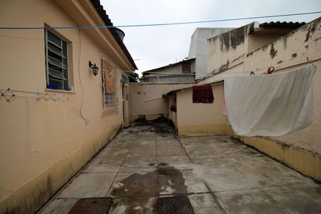 Casa à venda com 197m², 4 quartos e 1 vagaQuintal fundos 