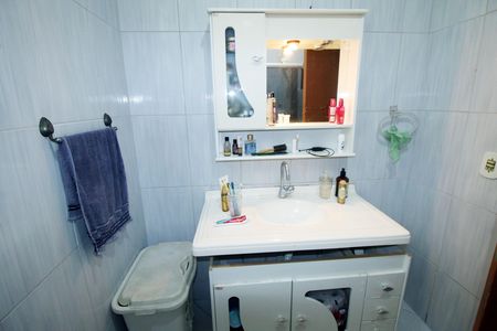 Casa à venda com 197m², 4 quartos e 1 vagaBanheiro