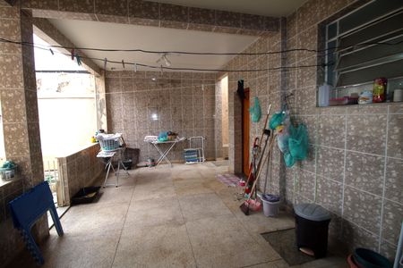 Casa à venda com 197m², 4 quartos e 1 vagaÁrea de Serviço