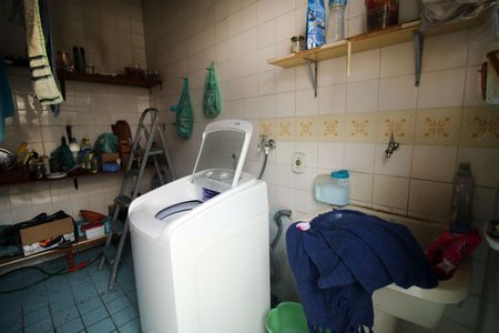 Casa à venda com 197m², 4 quartos e 1 vagaLavanderia - Anexo