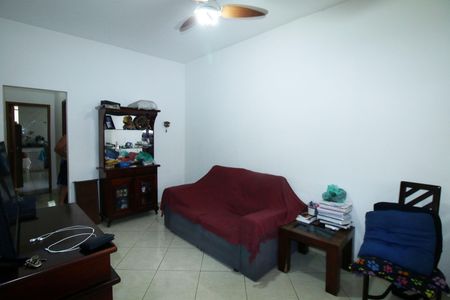 Sala de casa à venda com 4 quartos, 197m² em Olaria, Rio de Janeiro