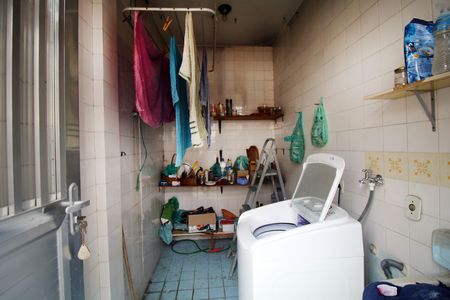 Casa à venda com 197m², 4 quartos e 1 vagaLavanderia - Anexo