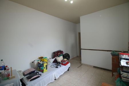 Casa à venda com 197m², 4 quartos e 1 vagaÁrea de Serviço