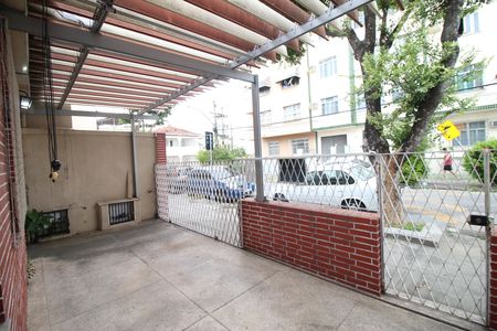 Casa à venda com 197m², 4 quartos e 1 vagaQuintal e garagem