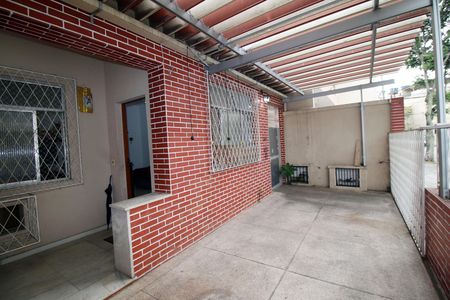 Casa à venda com 197m², 4 quartos e 1 vagaQuintal e garagem