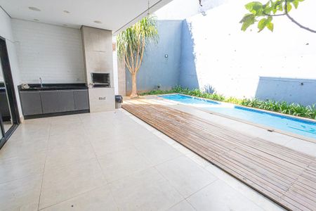 Casa para alugar com 280m², 4 quartos e 4 vagas Casa para alugar com 280m², 4 quartos e 4 vagasvaranda gourmet / piscina