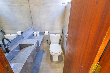 Casa para alugar com 280m², 4 quartos e 4 vagas Casa para alugar com 280m², 4 quartos e 4 vagaslavabo