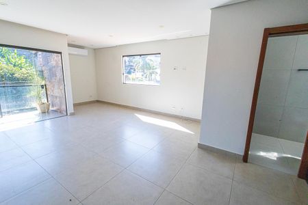 Casa para alugar com 280m², 4 quartos e 4 vagas Casa para alugar com 280m², 4 quartos e 4 vagasquarto 1 / suite e varanda