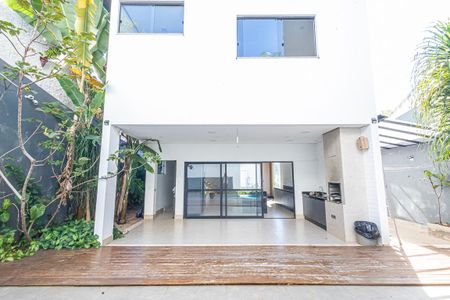 Casa para alugar com 280m², 4 quartos e 4 vagas Casa para alugar com 280m², 4 quartos e 4 vagasvaranda gourmet / piscina