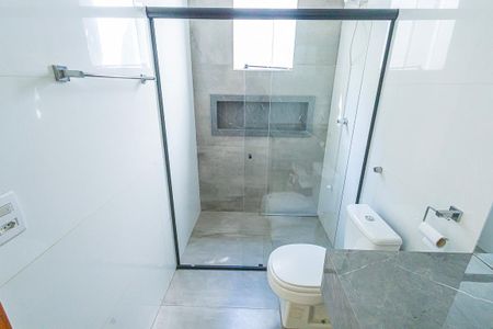 Casa para alugar com 280m², 4 quartos e 4 vagas Casa para alugar com 280m², 4 quartos e 4 vagassuite
