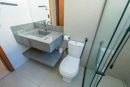 Casa para alugar com 280m², 4 quartos e 4 vagas Casa para alugar com 280m², 4 quartos e 4 vagasbanheiro