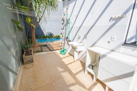 Casa para alugar com 280m², 4 quartos e 4 vagas Casa para alugar com 280m², 4 quartos e 4 vagasarea de serviço