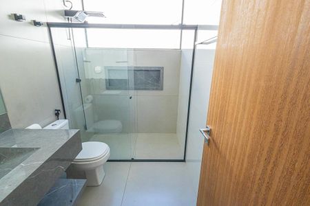 Casa para alugar com 280m², 4 quartos e 4 vagas Casa para alugar com 280m², 4 quartos e 4 vagasbanheiro