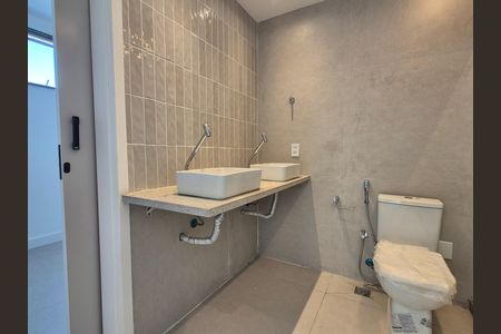 Apartamento para alugar com 275m², 3 quartos e sem vaga