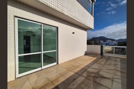 Apartamento para alugar com 275m², 3 quartos e sem vaga