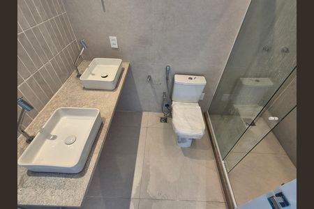Apartamento para alugar com 275m², 3 quartos e sem vaga