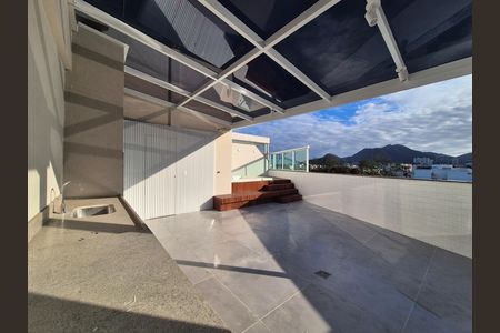 Apartamento para alugar com 275m², 3 quartos e sem vaga