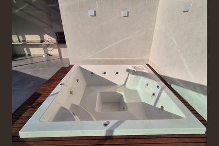 Apartamento para alugar com 275m², 3 quartos e sem vaga