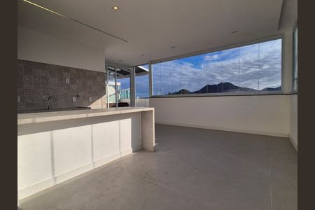 Apartamento para alugar com 275m², 3 quartos e sem vaga