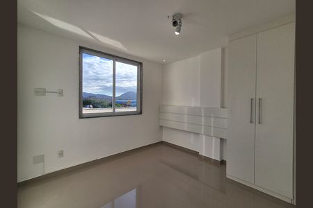 Apartamento para alugar com 275m², 3 quartos e sem vaga