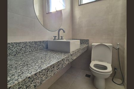 Apartamento para alugar com 275m², 3 quartos e sem vaga