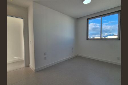 Apartamento para alugar com 275m², 3 quartos e sem vaga