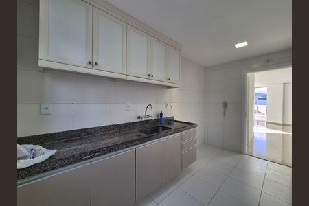 Apartamento para alugar com 275m², 3 quartos e sem vaga