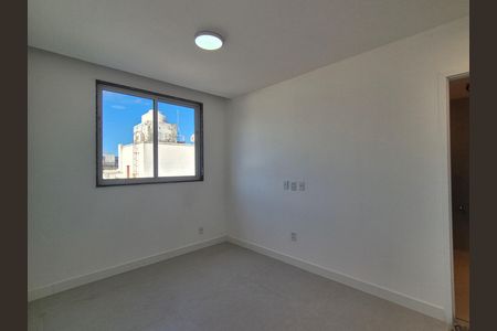 Apartamento para alugar com 275m², 3 quartos e sem vaga