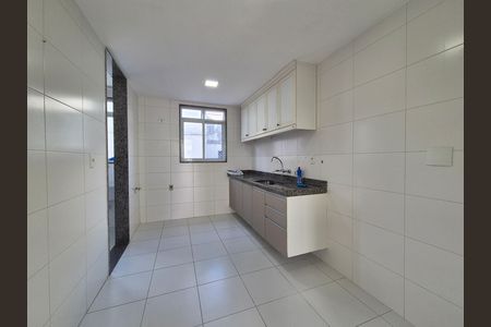 Apartamento para alugar com 275m², 3 quartos e sem vaga