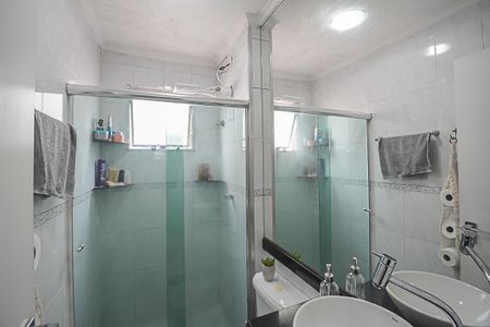 Apartamento à venda com 53m², 2 quartos e 1 vaga Apartamento à venda com 53m², 2 quartos e 1 vagaBanheiro