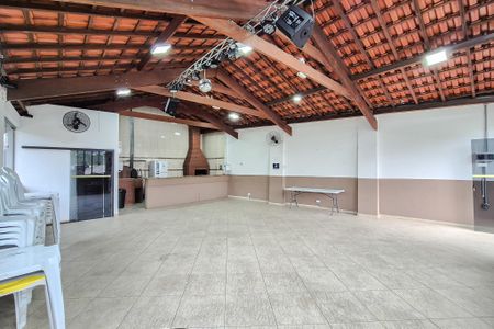 Apartamento à venda com 53m², 2 quartos e 1 vaga Apartamento à venda com 53m², 2 quartos e 1 vagaÁrea comum - Salão de festas