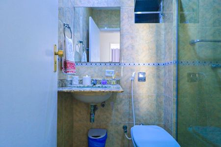 Apartamento à venda com 50m², 2 quartos e sem vaga Apartamento à venda com 50m², 2 quartos e sem vagaBanheiro social