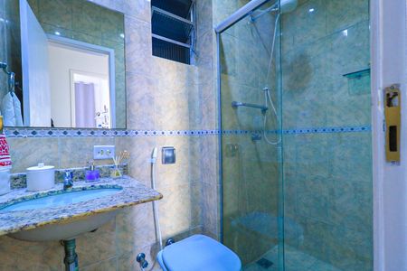 Apartamento à venda com 50m², 2 quartos e sem vaga Apartamento à venda com 50m², 2 quartos e sem vagaBanheiro social