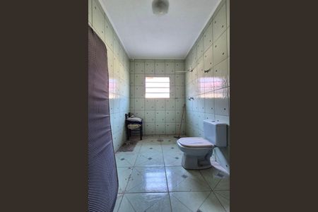Casa para alugar com 300m², 3 quartos e 1 vaga Casa para alugar com 300m², 3 quartos e 1 vagaBanheiro