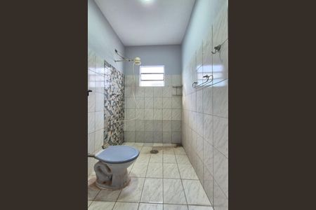 Casa para alugar com 300m², 3 quartos e 1 vaga Casa para alugar com 300m², 3 quartos e 1 vagaBanheiro da Suíte