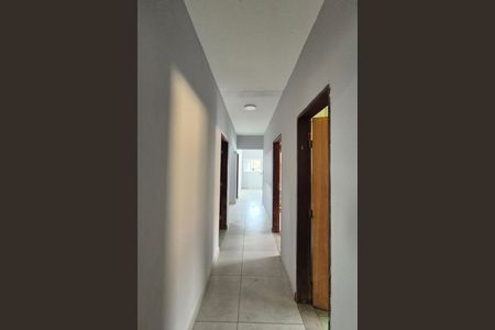 Casa para alugar com 300m², 3 quartos e 1 vaga Casa para alugar com 300m², 3 quartos e 1 vagaCorredor