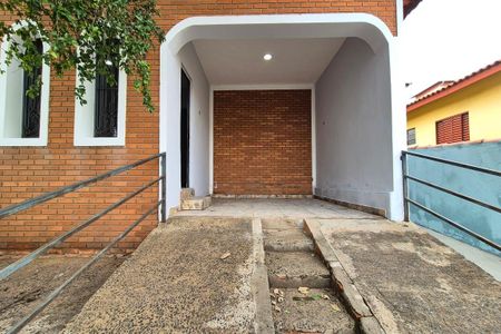 Casa para alugar com 300m², 3 quartos e 1 vaga Casa para alugar com 300m², 3 quartos e 1 vagaGaragem