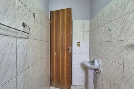 Casa para alugar com 300m², 3 quartos e 1 vaga Casa para alugar com 300m², 3 quartos e 1 vagaBanheiro da Suíte