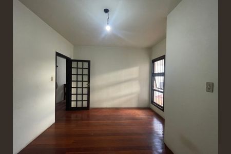 Casa para alugar com 283m², 3 quartos e 3 vagas
