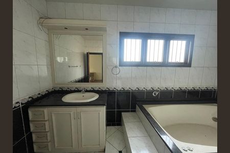 Casa para alugar com 283m², 3 quartos e 3 vagas