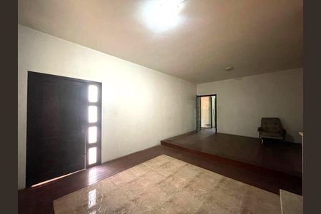 Casa para alugar com 283m², 3 quartos e 3 vagas