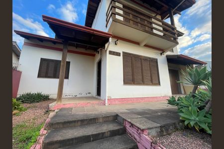 Casa para alugar com 283m², 3 quartos e 3 vagas