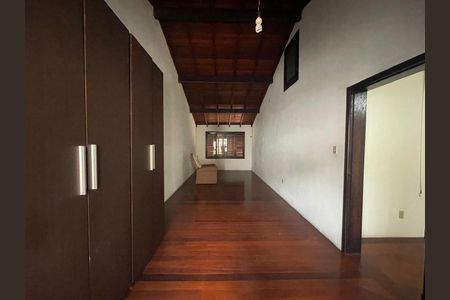 Casa à venda com 3 quartos, 283m² em Cristo Rei, São Leopoldo