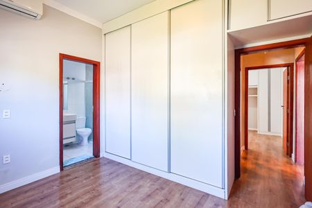 Casa de condomínio para alugar com 300m², 5 quartos e 4 vagas Casa de condomínio para alugar com 300m², 5 quartos e 4 vagasSuite 1