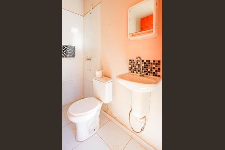 Casa de condomínio para alugar com 300m², 5 quartos e 4 vagas Casa de condomínio para alugar com 300m², 5 quartos e 4 vagasBanheiro Piscina