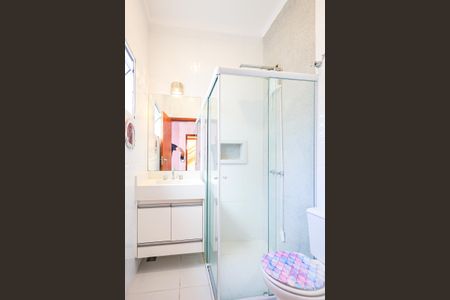 Casa de condomínio para alugar com 300m², 5 quartos e 4 vagas Casa de condomínio para alugar com 300m², 5 quartos e 4 vagasBanheiro da Suíte 4