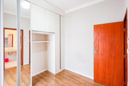 Casa de condomínio para alugar com 300m², 5 quartos e 4 vagas Casa de condomínio para alugar com 300m², 5 quartos e 4 vagasSuite 2