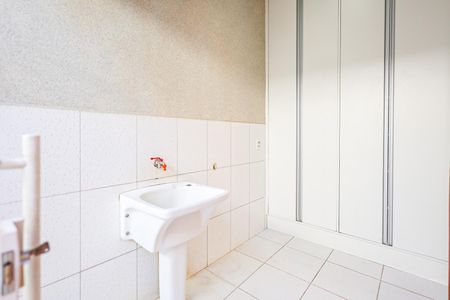 Casa de condomínio para alugar com 300m², 5 quartos e 4 vagas Casa de condomínio para alugar com 300m², 5 quartos e 4 vagasLavanderia