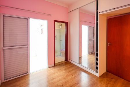 Casa de condomínio para alugar com 300m², 5 quartos e 4 vagas Casa de condomínio para alugar com 300m², 5 quartos e 4 vagasSuite 4